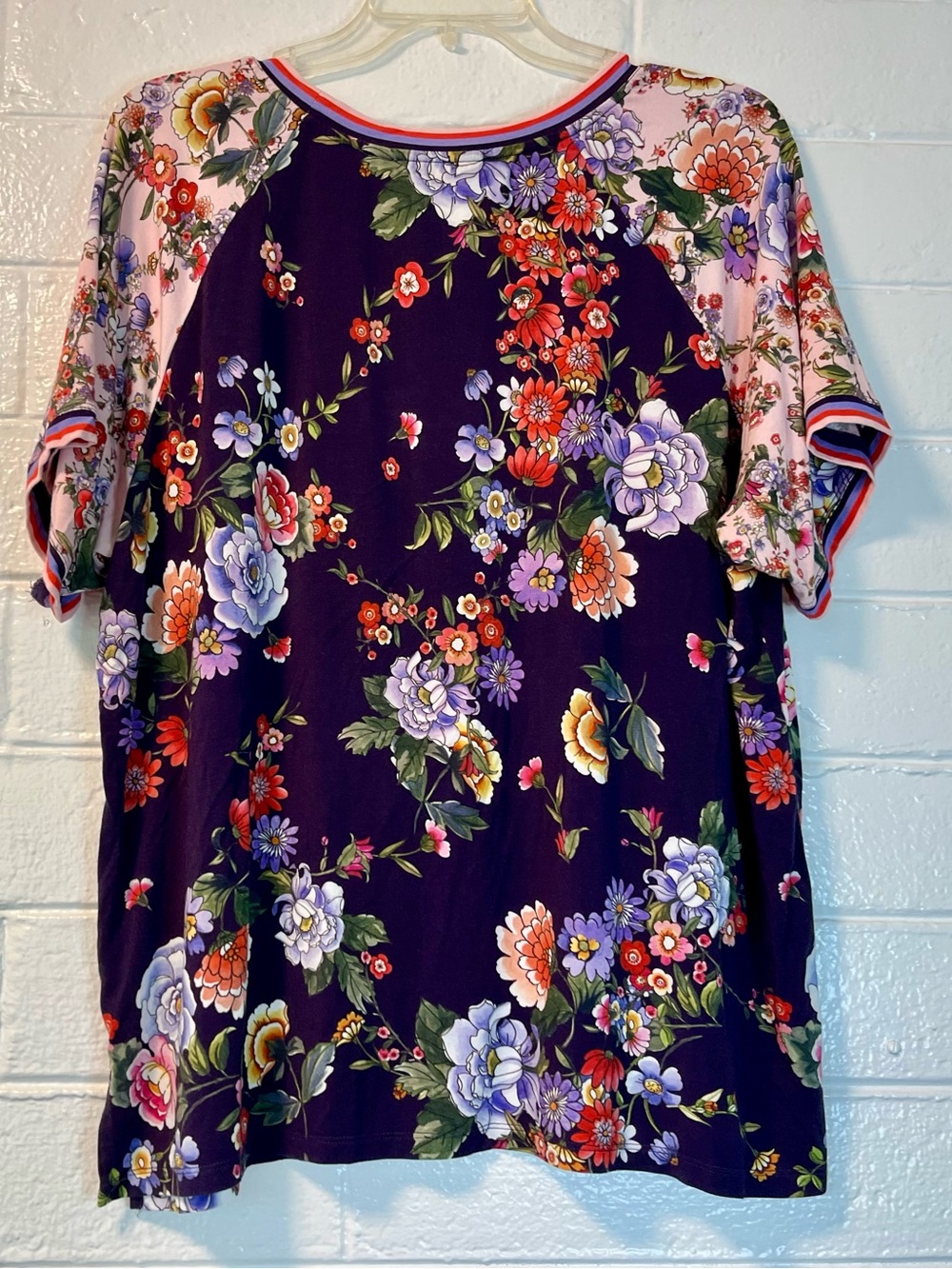 JOHNNY WAS EUC Navy Floral Short Sleeve Tee size XL - Picture 3 of 9